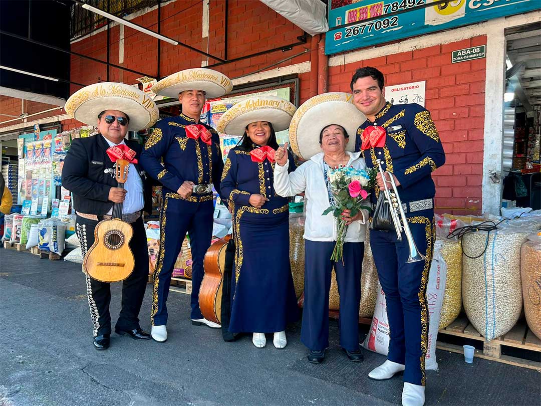 Mariachis-quito-a-la-mexicana-4
